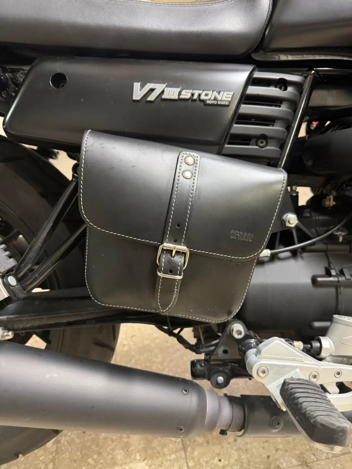 Moto Guzzi V7 III Stone Night Pack (2019 - 20) (9)