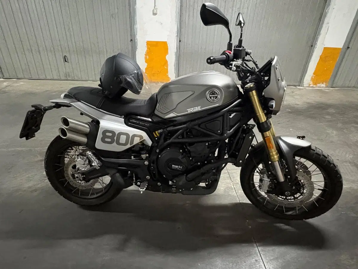 Benelli Leoncino 800 Trail (2022 - 26)