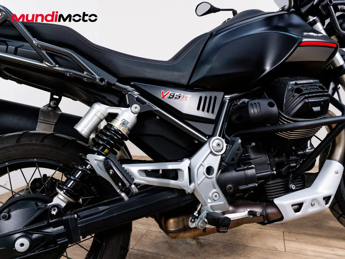 Moto Guzzi V85 TT (2019 - 20) (4)