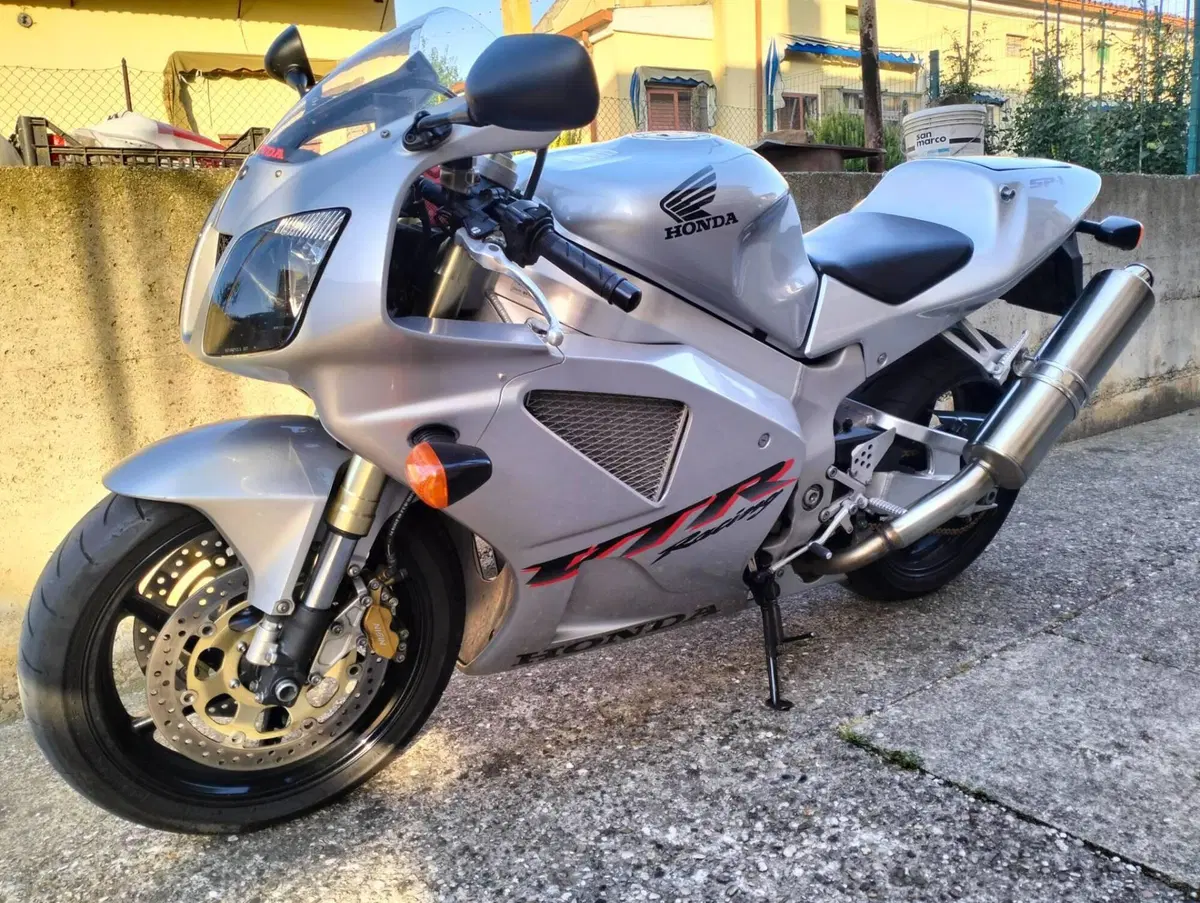 Honda VTR 1000 SP-1 (2000 - 01) (2)