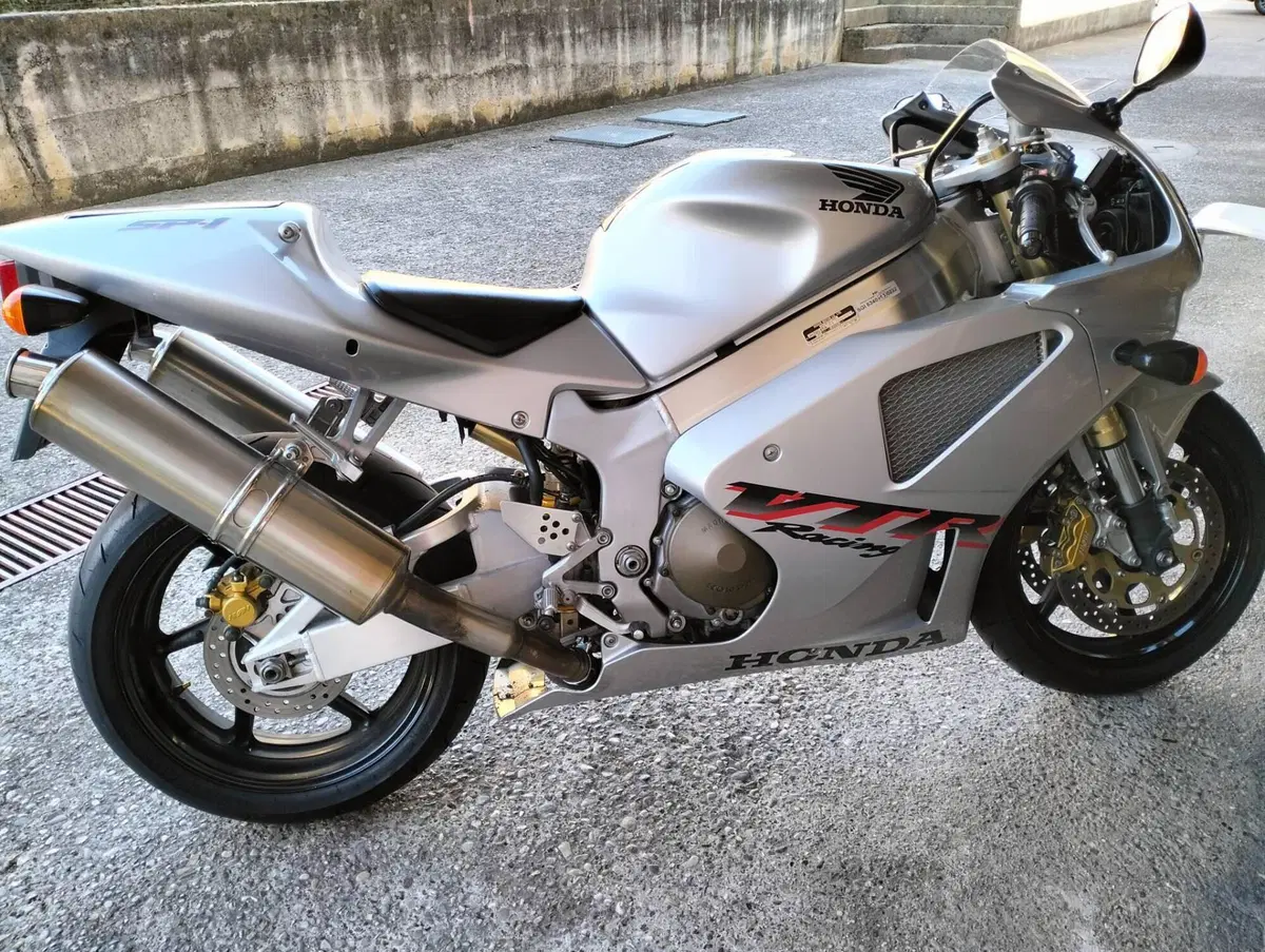 Honda VTR 1000 SP-1 (2000 - 01) (6)