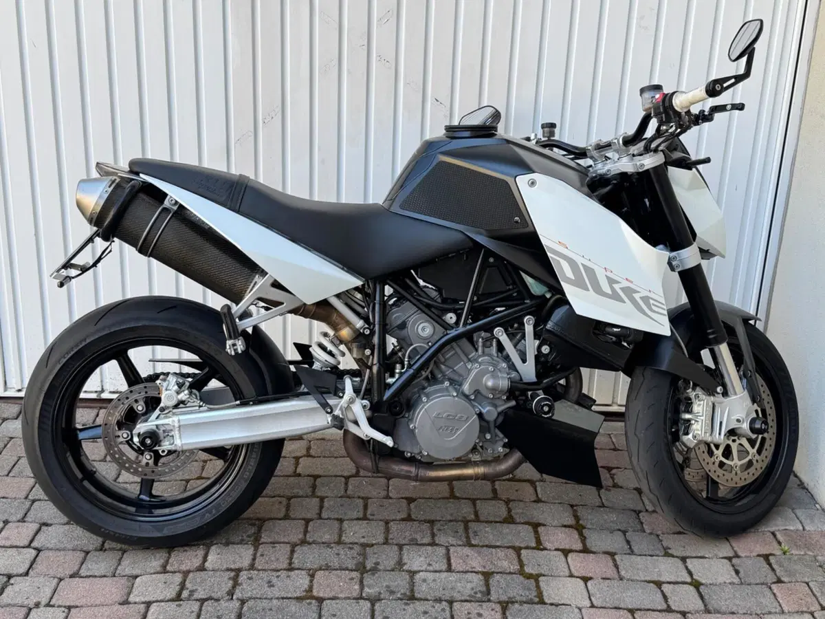 KTM 990 Super Duke (2007 - 11)