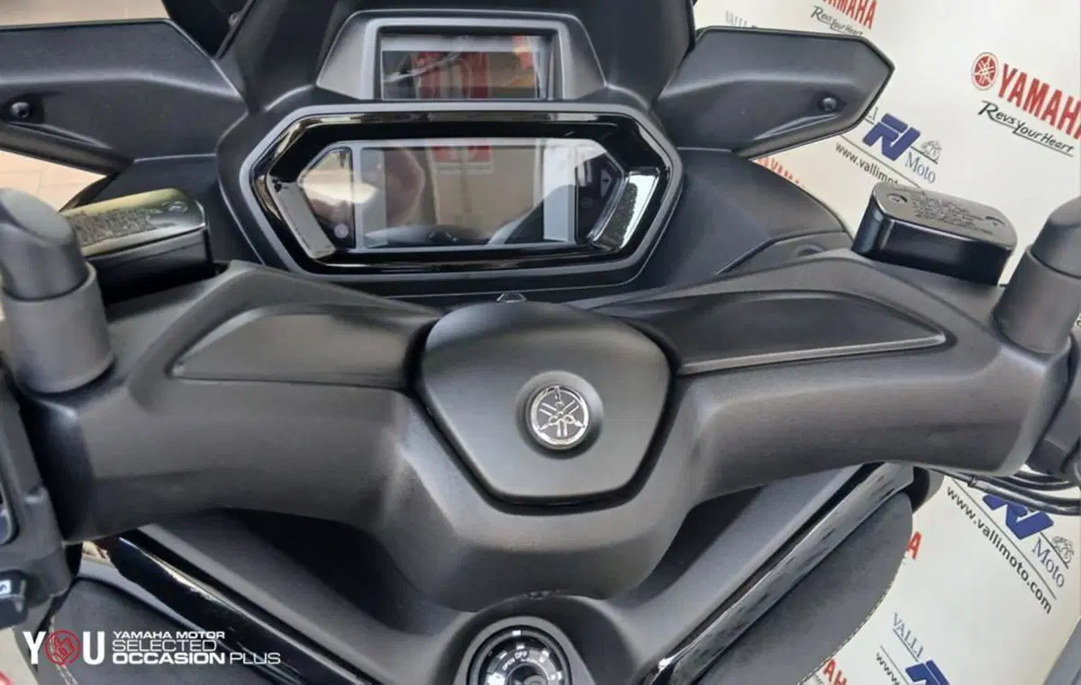 Yamaha X-Max 300 Tech Max (2021 - 24) (3)