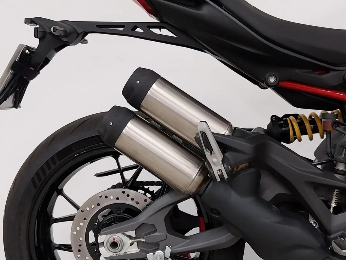 Ducati Monster 890 + (2026) (11)