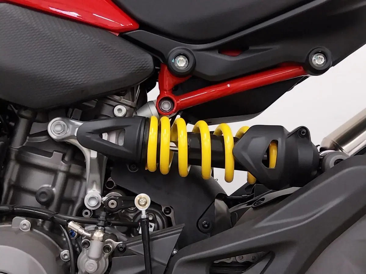Ducati Monster 890 + (2026) (20)