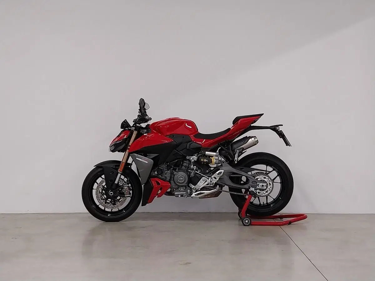 Ducati Streetfighter V2 S (2025 - 26) (3)