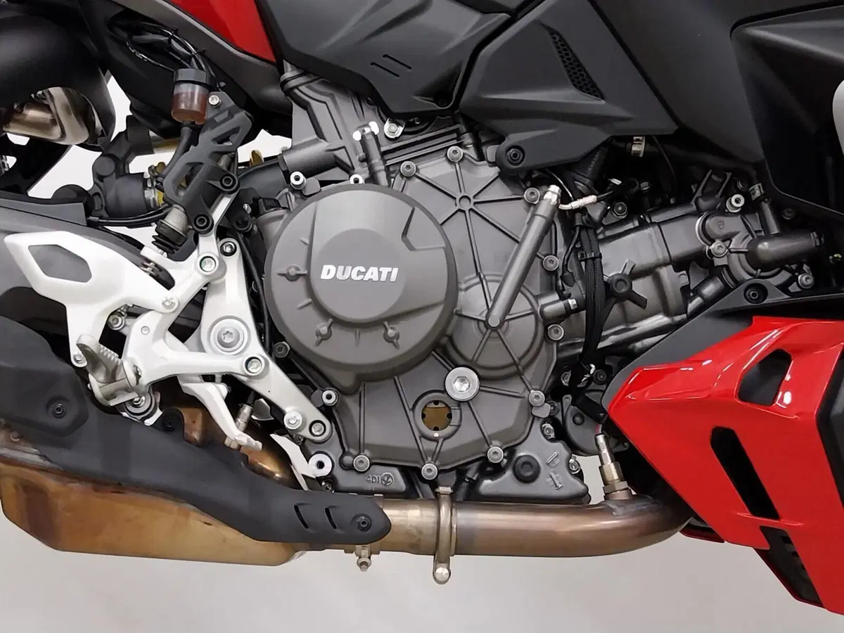 Ducati Streetfighter V2 S (2025 - 26) (12)