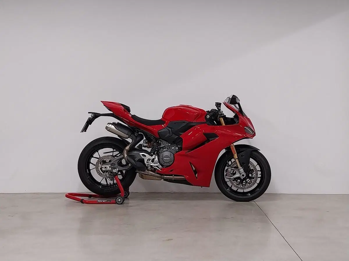 Ducati Panigale V2 S (2025 - 26) (2)