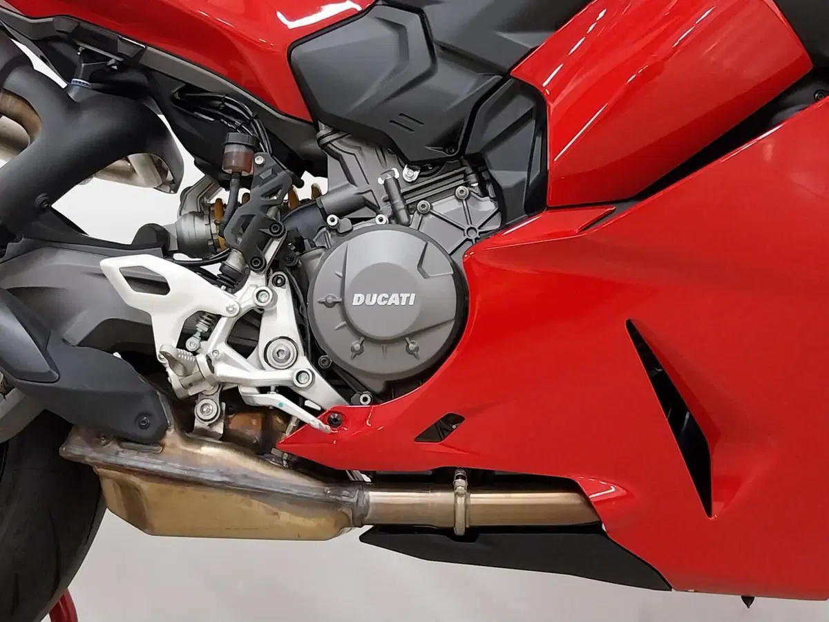 Ducati Panigale V2 S (2025 - 26) (12)