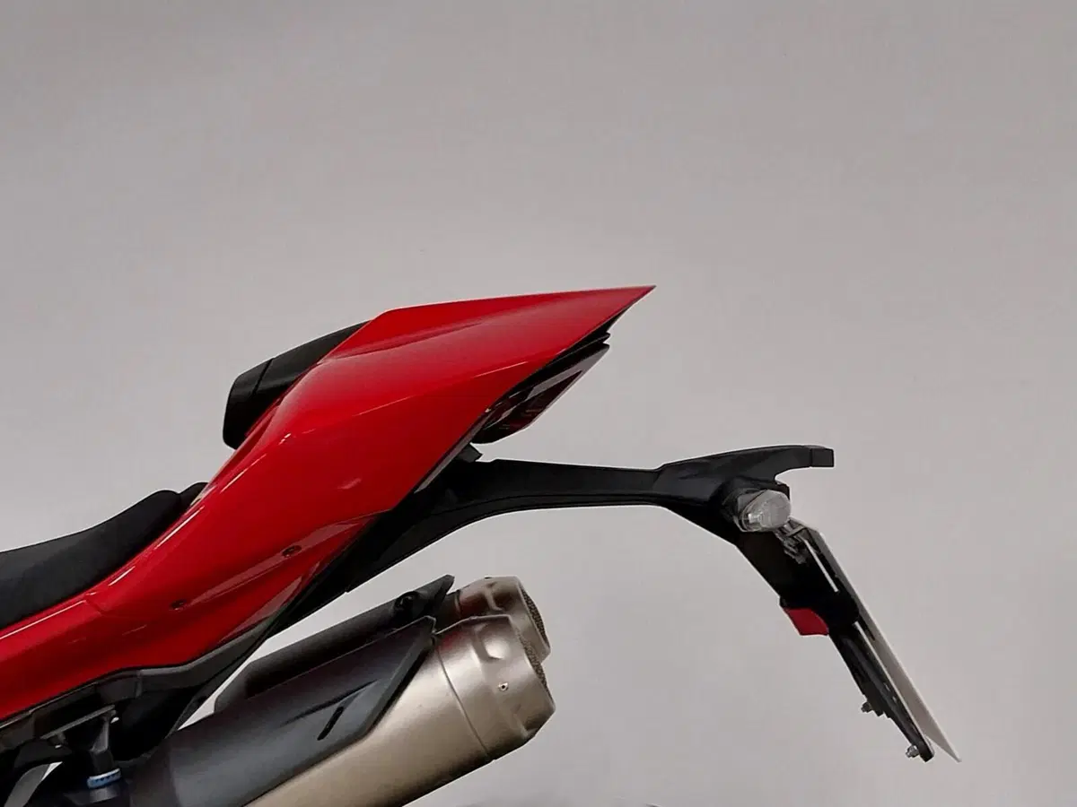 Ducati Panigale V2 S (2025 - 26) (17)