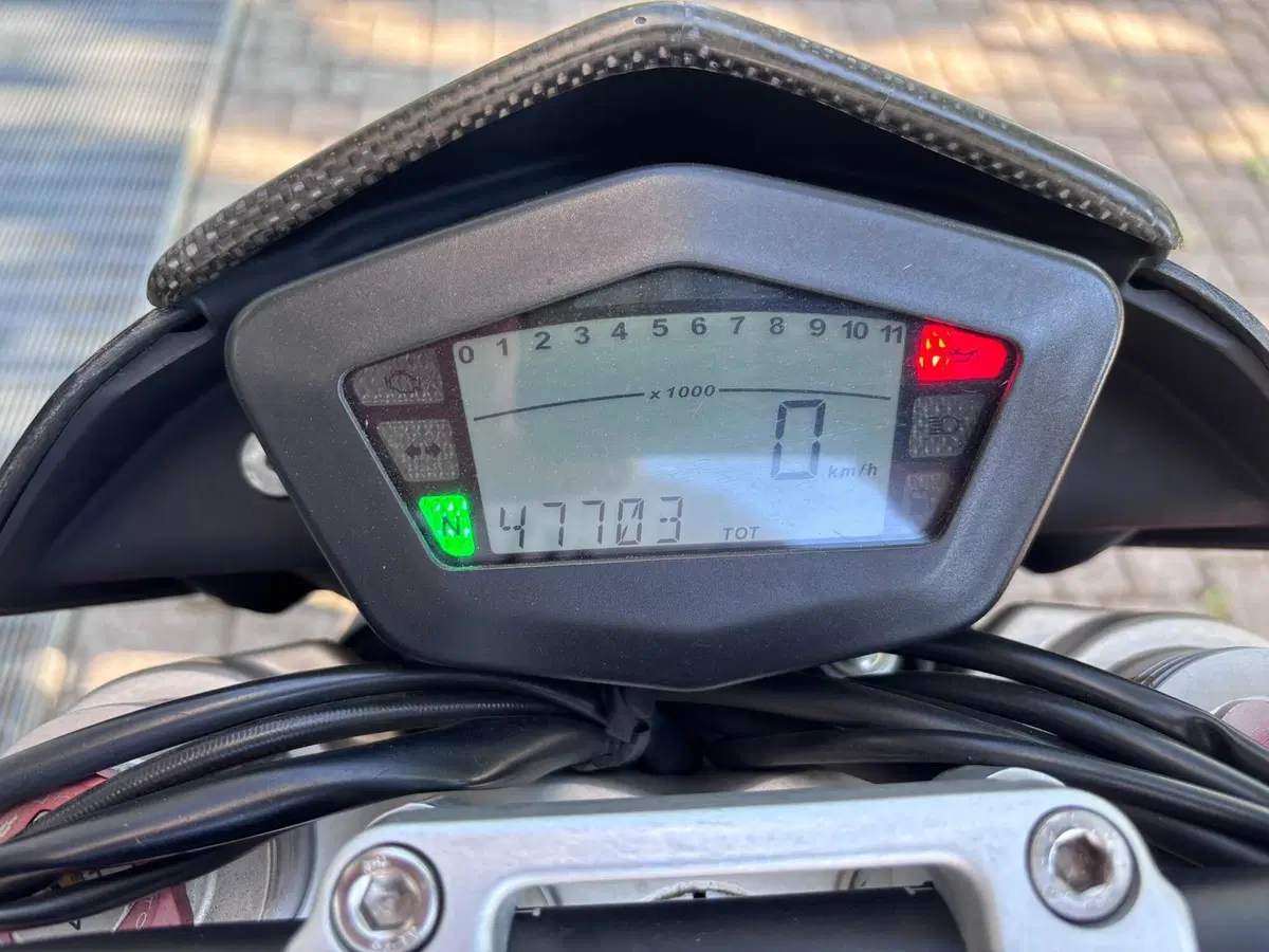 Ducati Hypermotard 1100 (2007 - 09) (5)