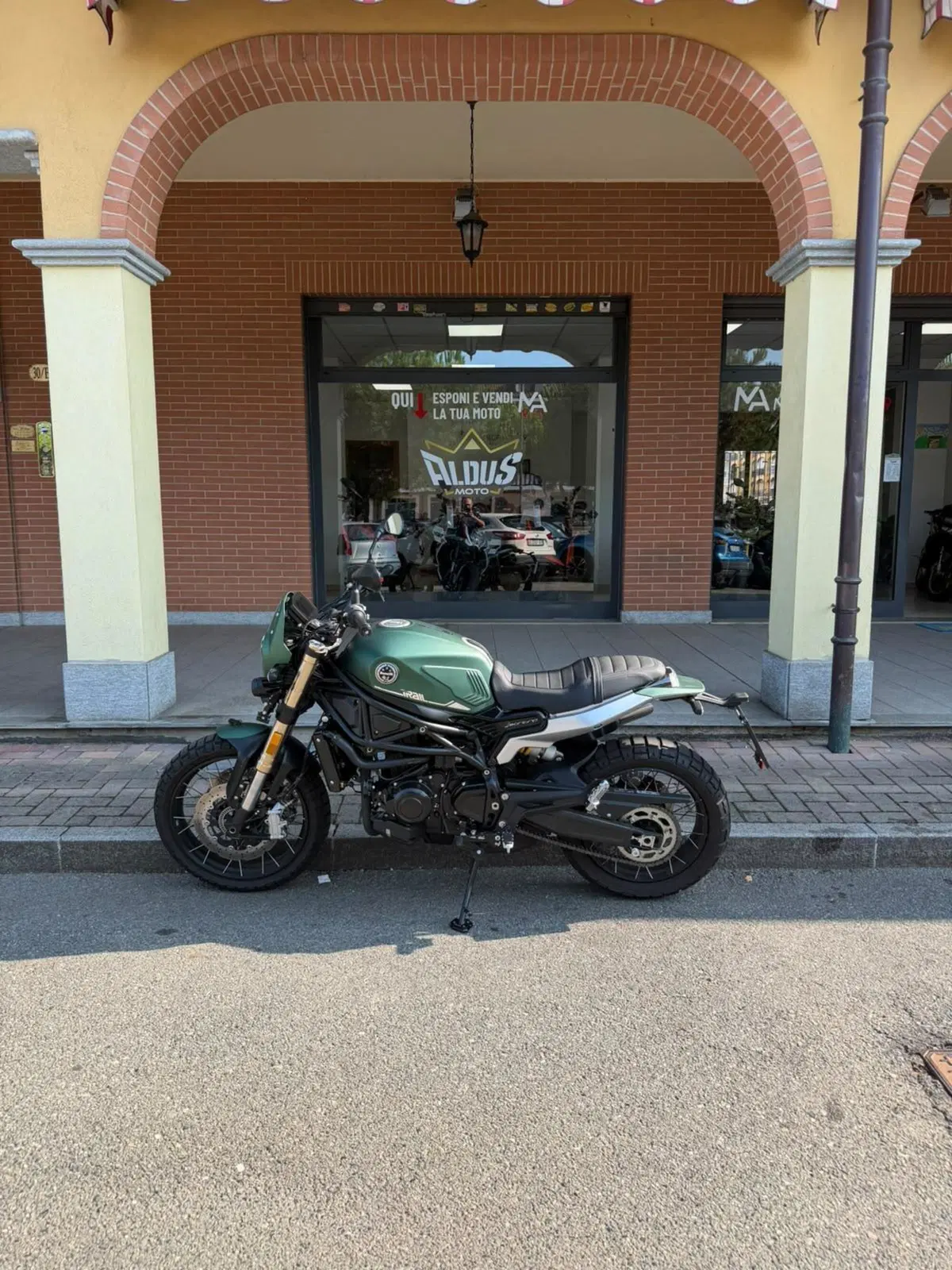 Benelli Leoncino 800 Trail (2022 - 26)