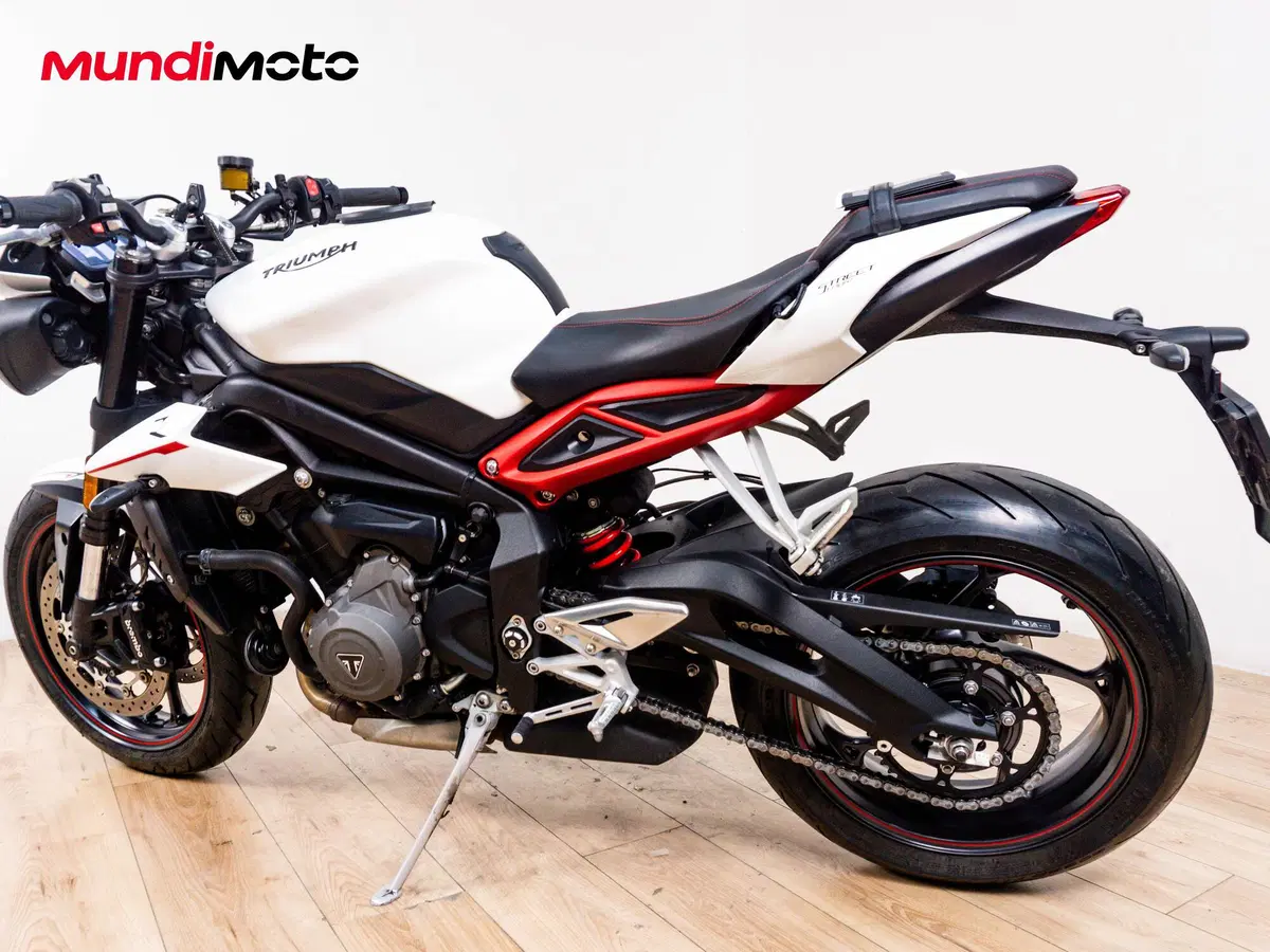 Triumph Street Triple 765 R (2023 - 26) (7)