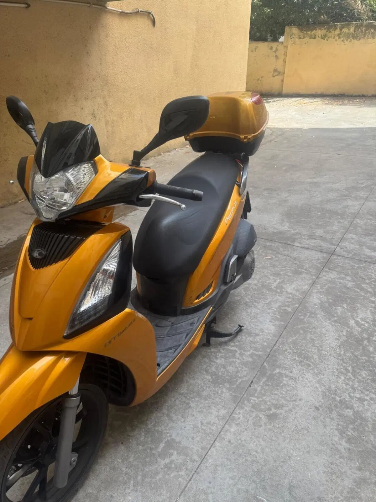 Kymco People 300i GT (2010 - 17) (6)