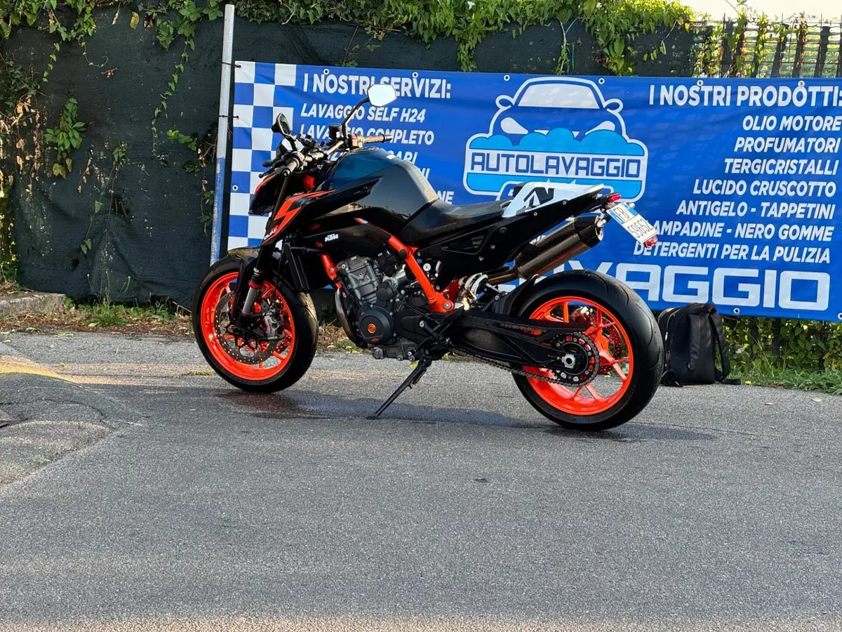 KTM 890 Duke R (2022 - 23)