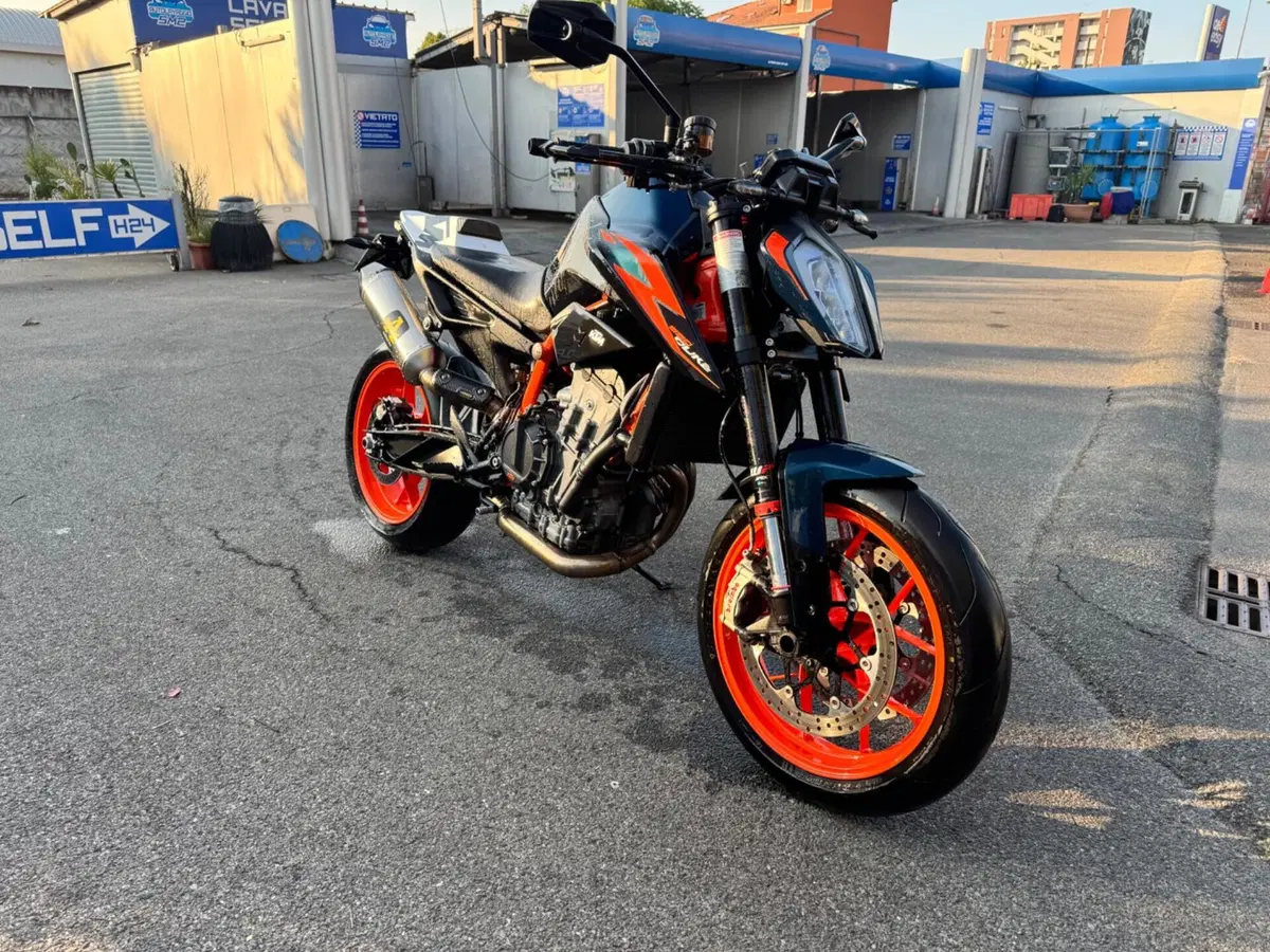 KTM 890 Duke R (2022 - 23) (4)