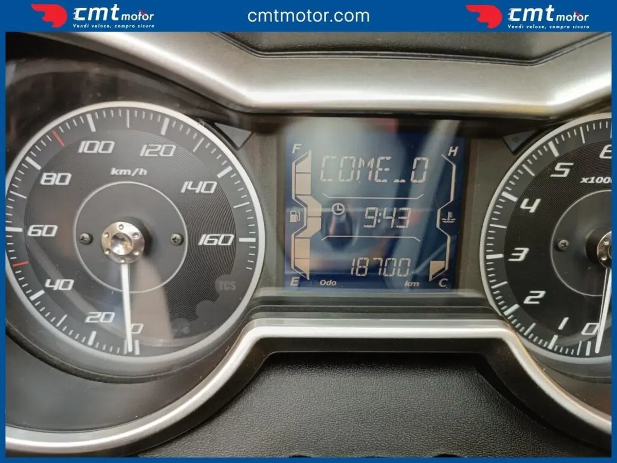 Yamaha X-Max 300 (2021 - 24) (5)