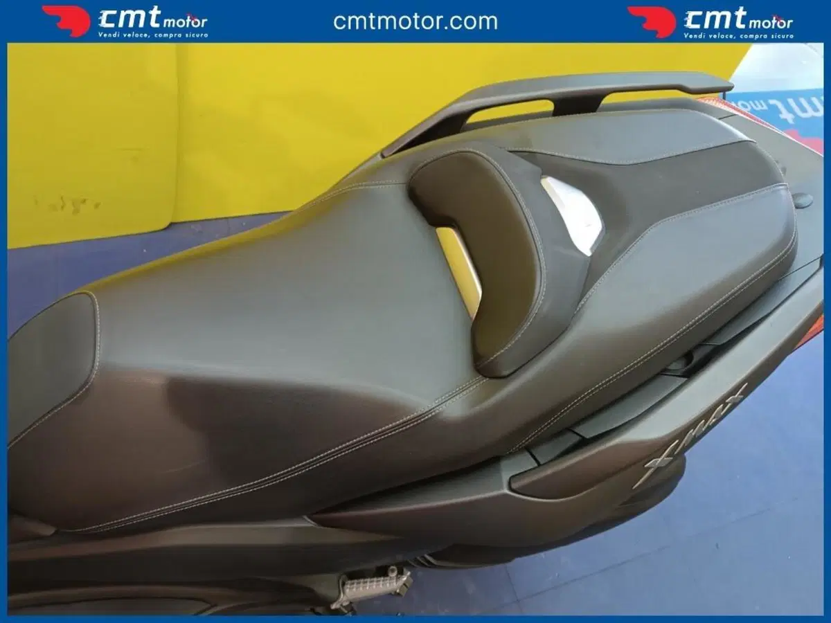 Yamaha X-Max 300 (2021 - 24) (9)