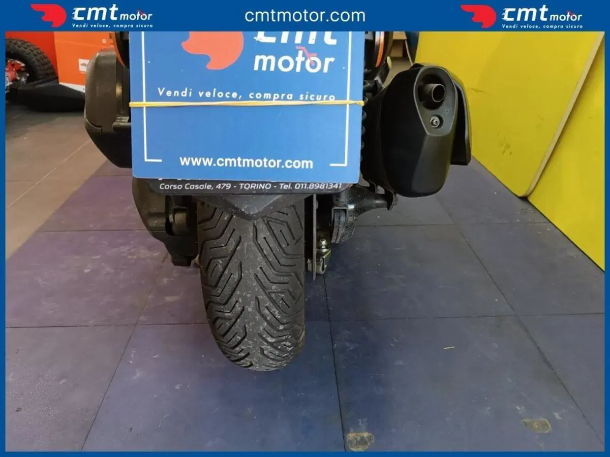 Yamaha X-Max 300 (2021 - 24) (14)