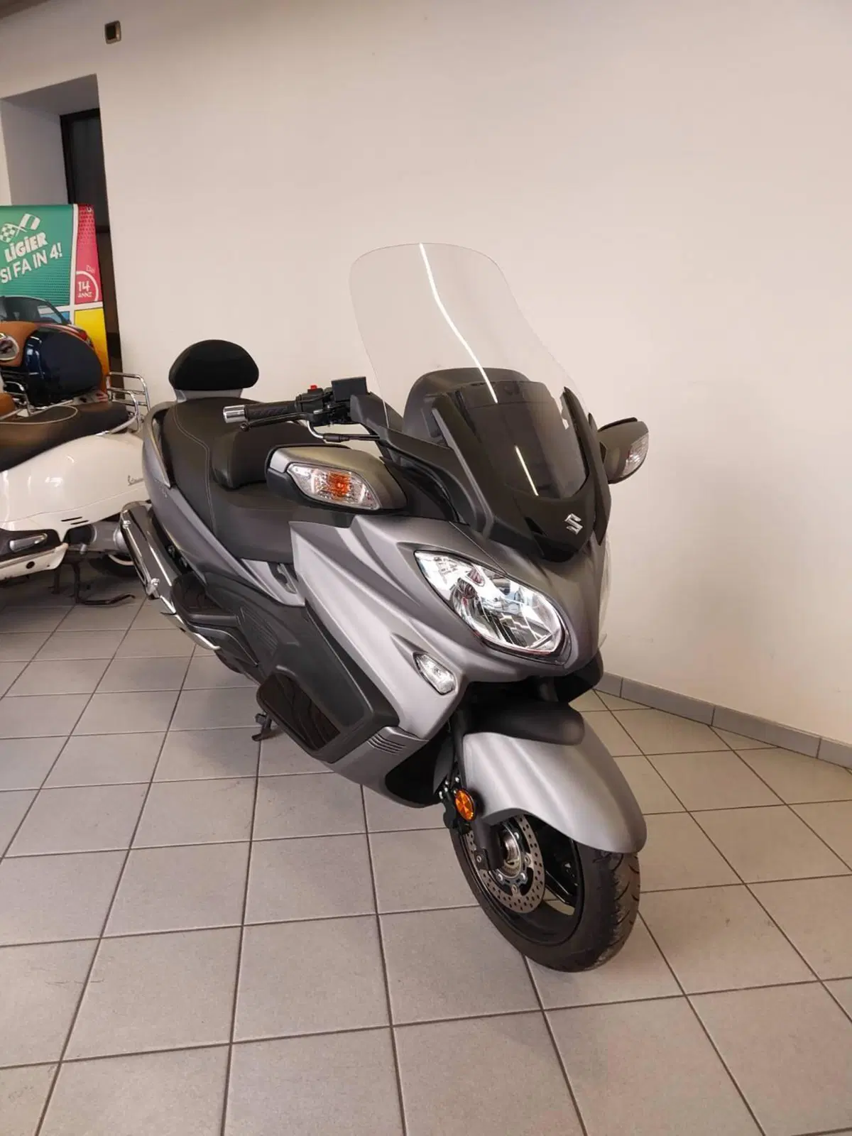 Suzuki Burgman AN 650 Executive (2017 - 20) (2)