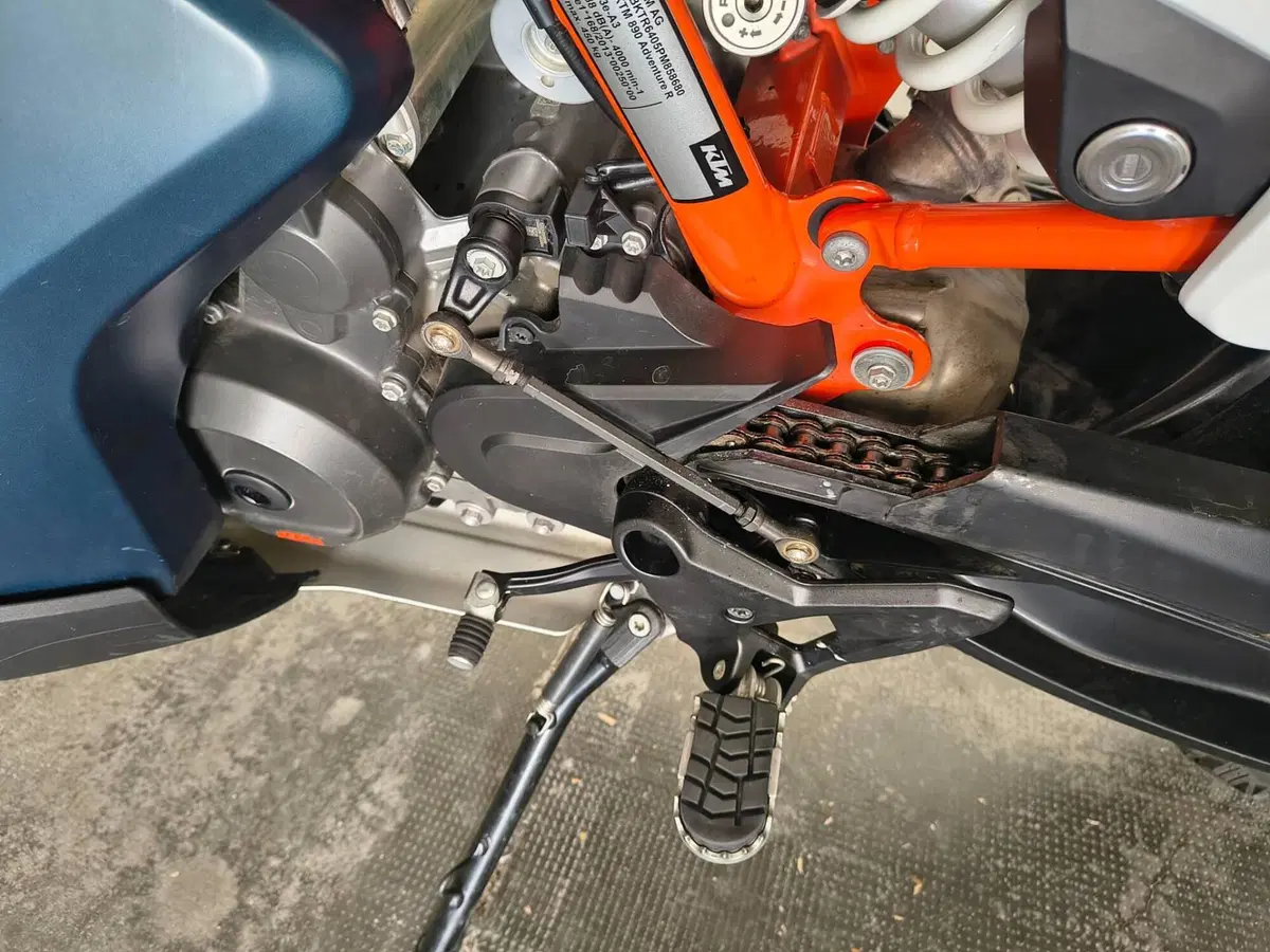 KTM 890 Adventure R (2023 - 24) (5)