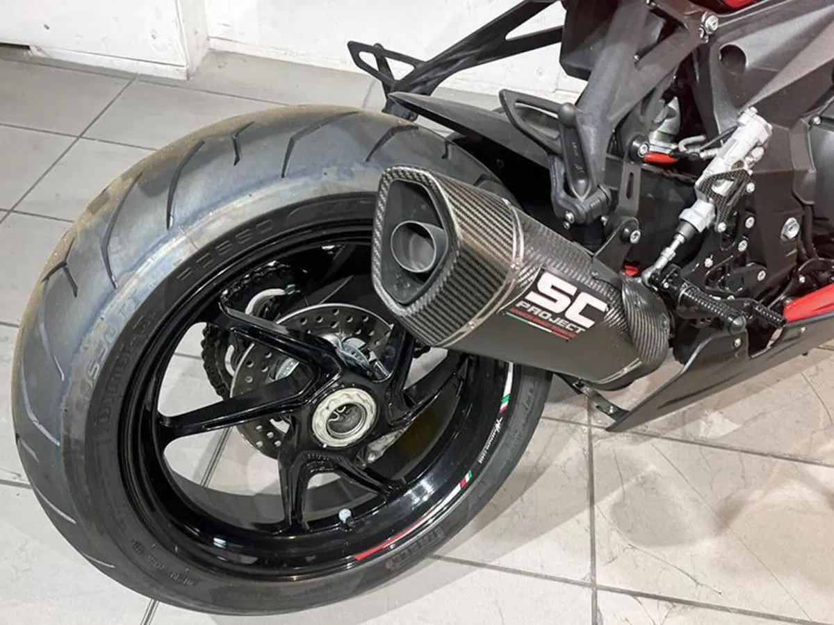MV Agusta F3 800 Rosso (2021 - 23) (3)