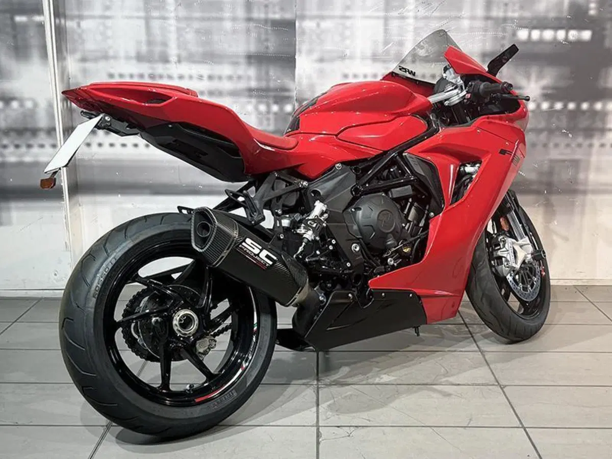 MV Agusta F3 800 Rosso (2021 - 23) (8)