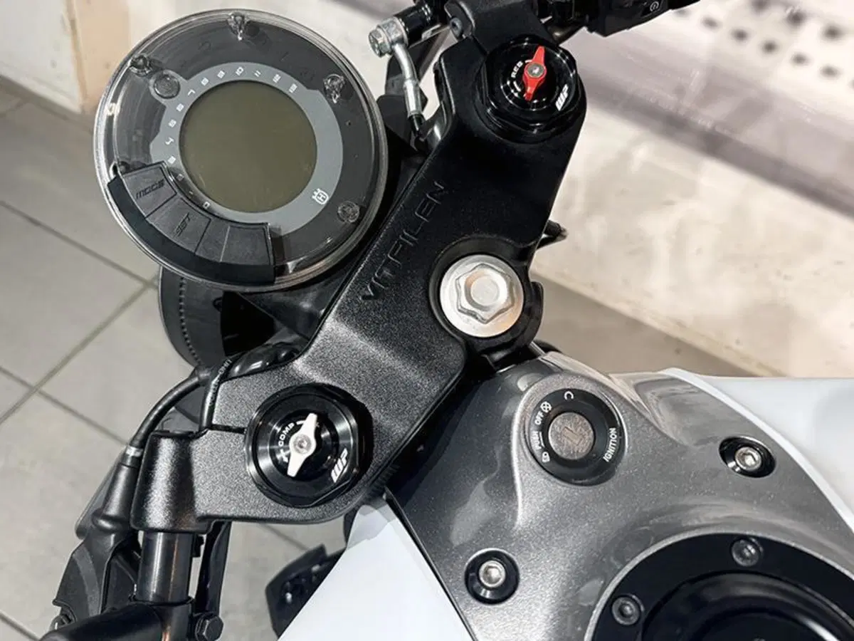Husqvarna Vitpilen 401 (2021 - 23) (5)