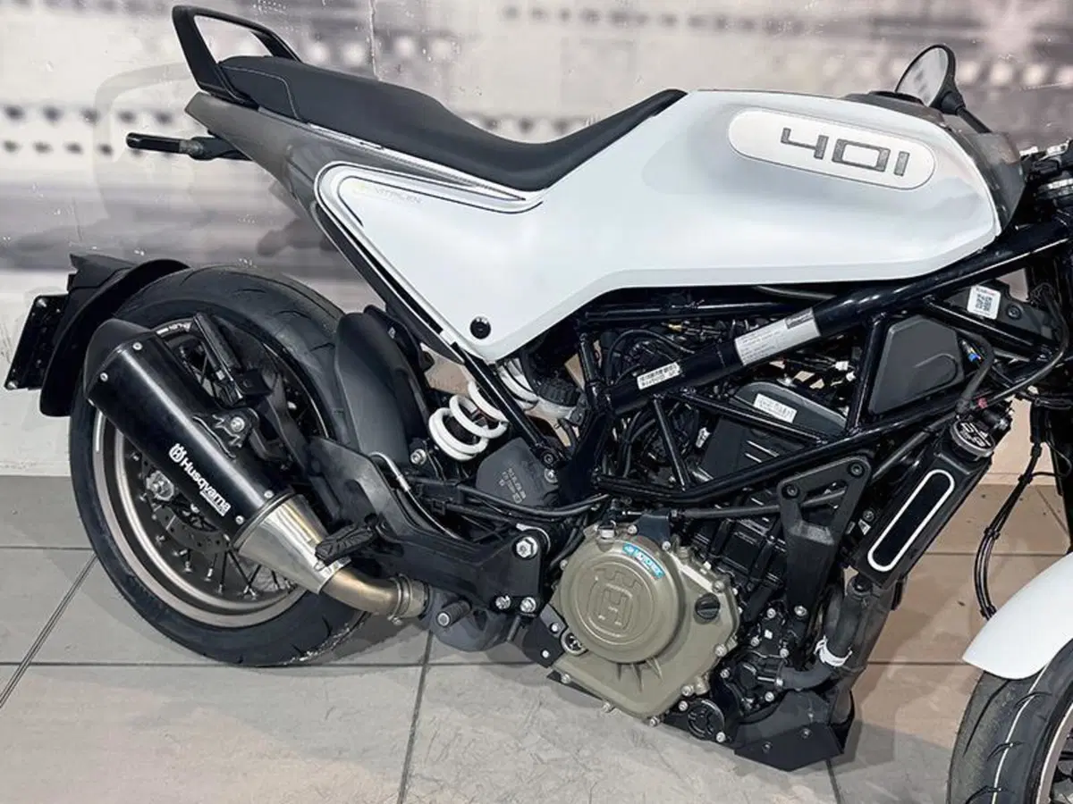 Husqvarna Vitpilen 401 (2021 - 23) (8)