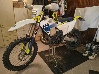 Husqvarna TE 250 (2024) usata