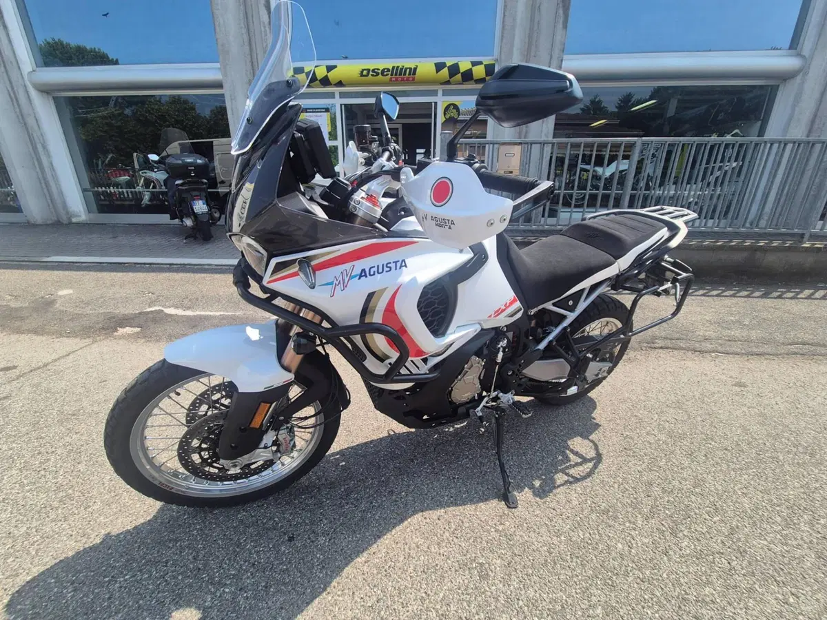 MV Agusta LXP Orioli (2024 - 26) (3)