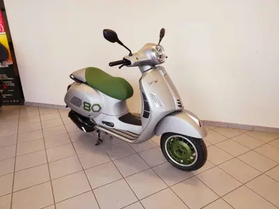 Vespa GTS 310 Edizione Ottantesimo (2026) nuova