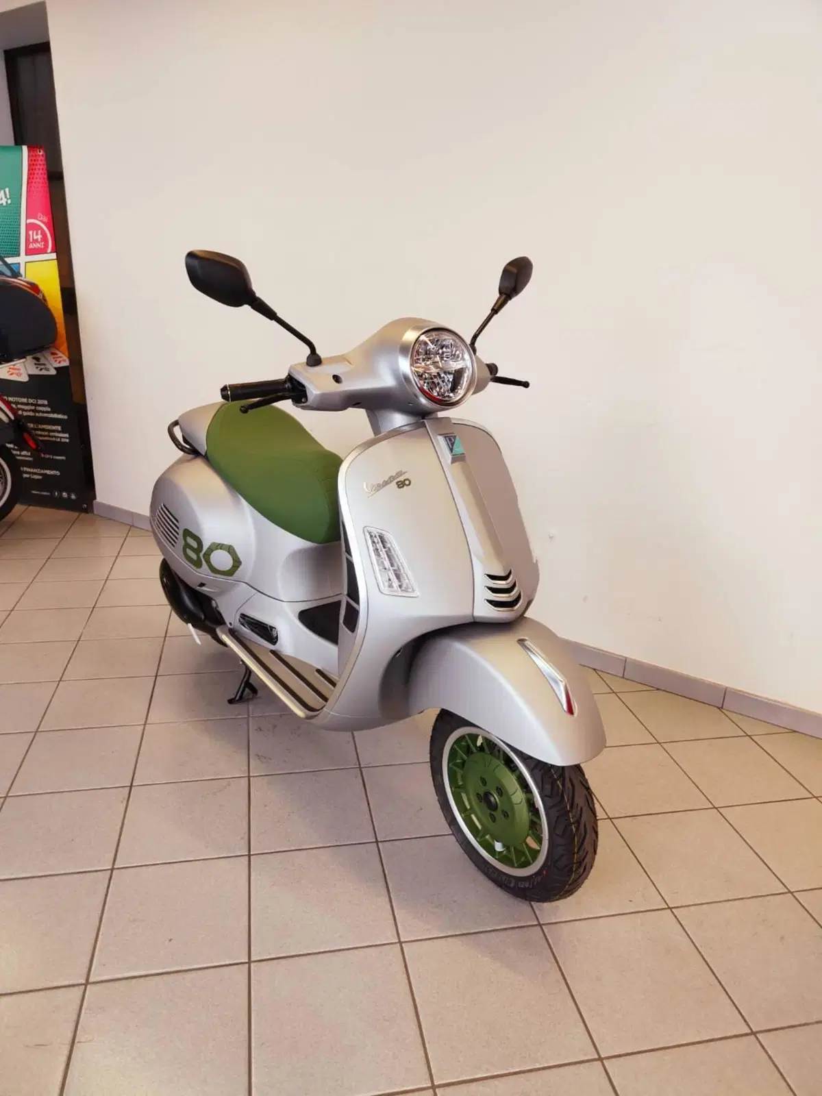 Vespa GTS 310 Edizione Ottantesimo (2026) (3)