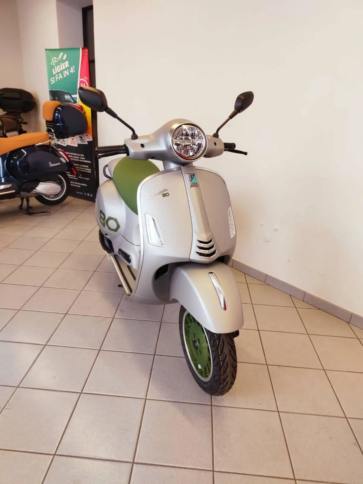 Vespa GTS 310 Edizione Ottantesimo (2026) (6)