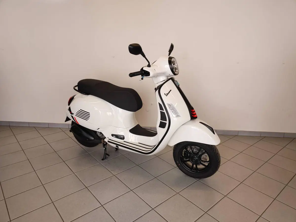 Vespa GTS 310 Supersport (2025 - 26) (10)