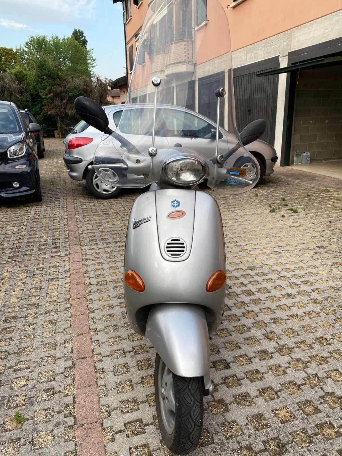 Vespa ET2  (3)