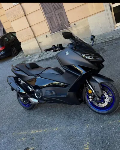 Yamaha T-Max 560 (2022 - 24) usata