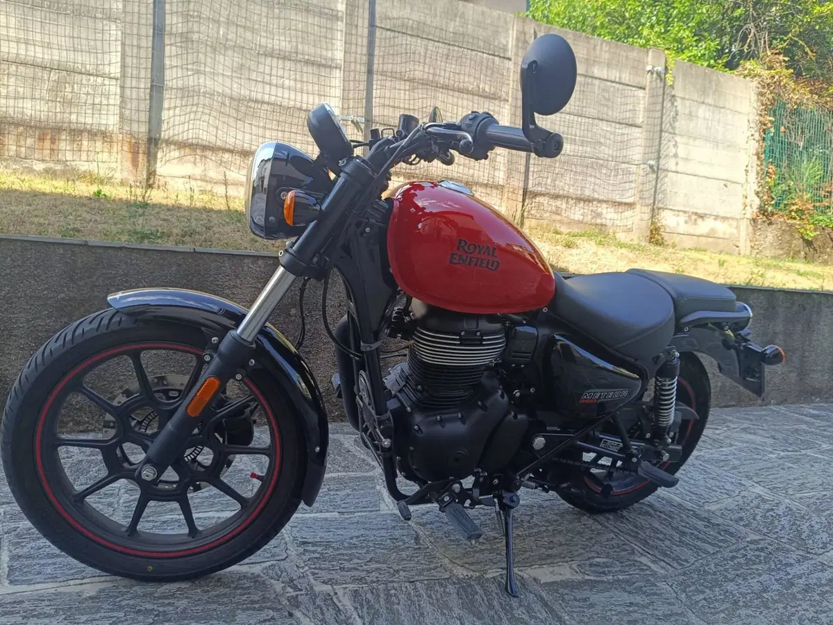 Royal Enfield Meteor 350 (2021 - 26) (3)