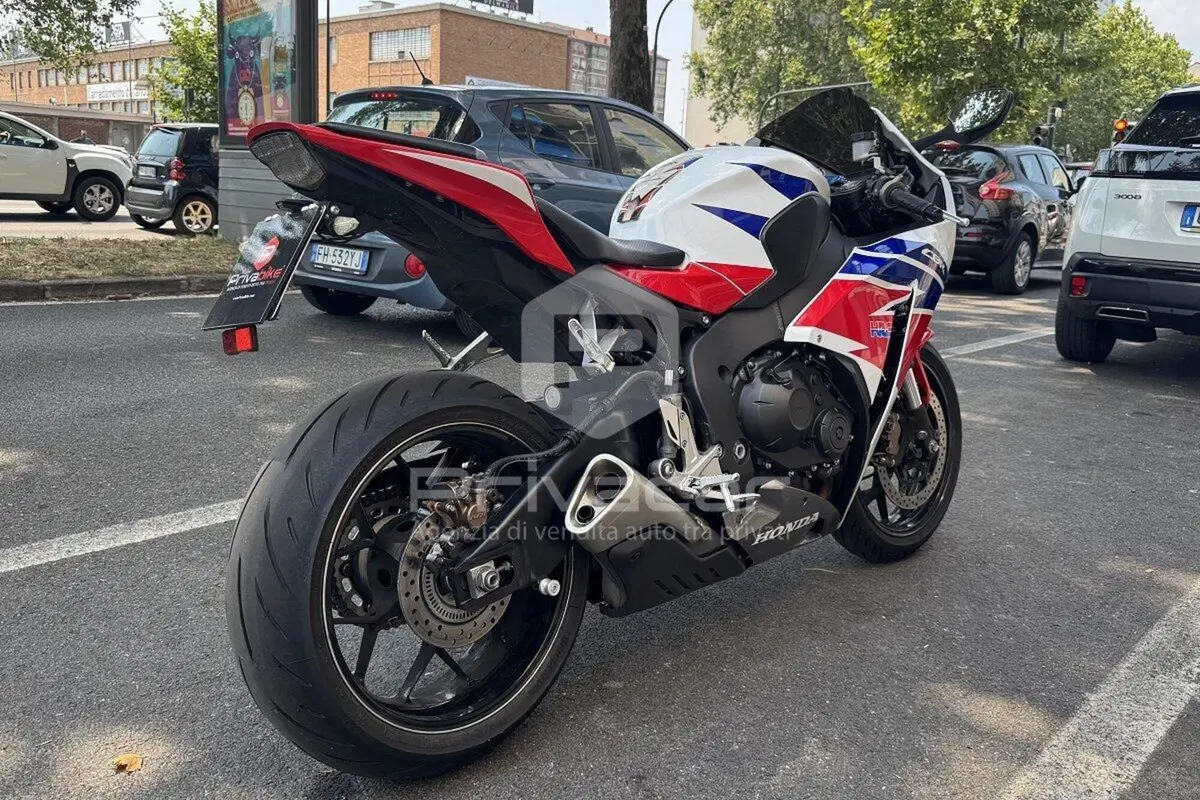 Honda CBR 1000 RR Fireblade eC ABS (2012 - 15) (11)