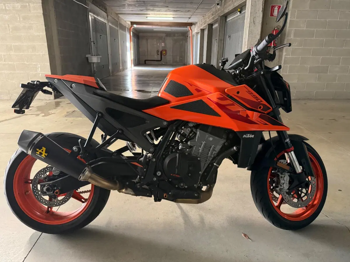 KTM 990 Duke (2024 - 26) (2)