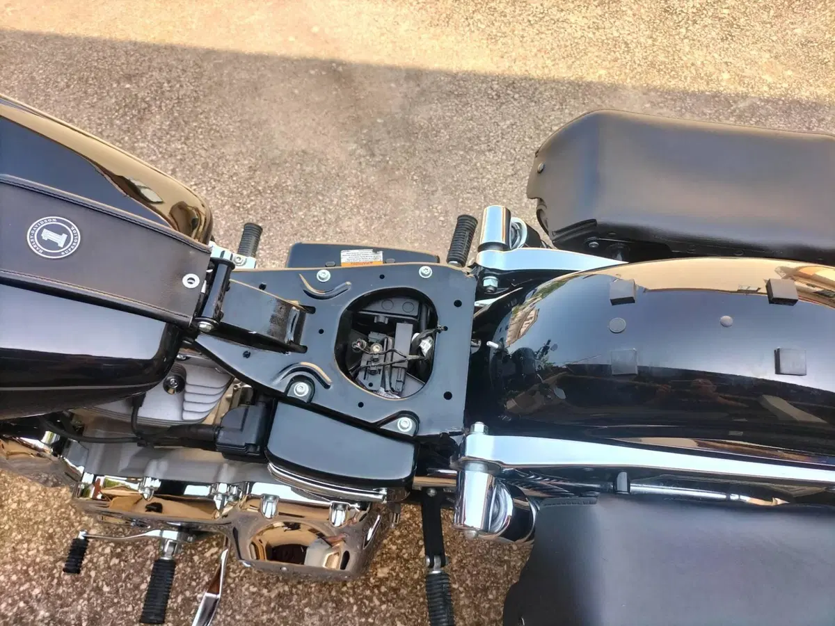 Harley-Davidson 1584 Super Glide Custom (2008 - 13) - FXDC (4)
