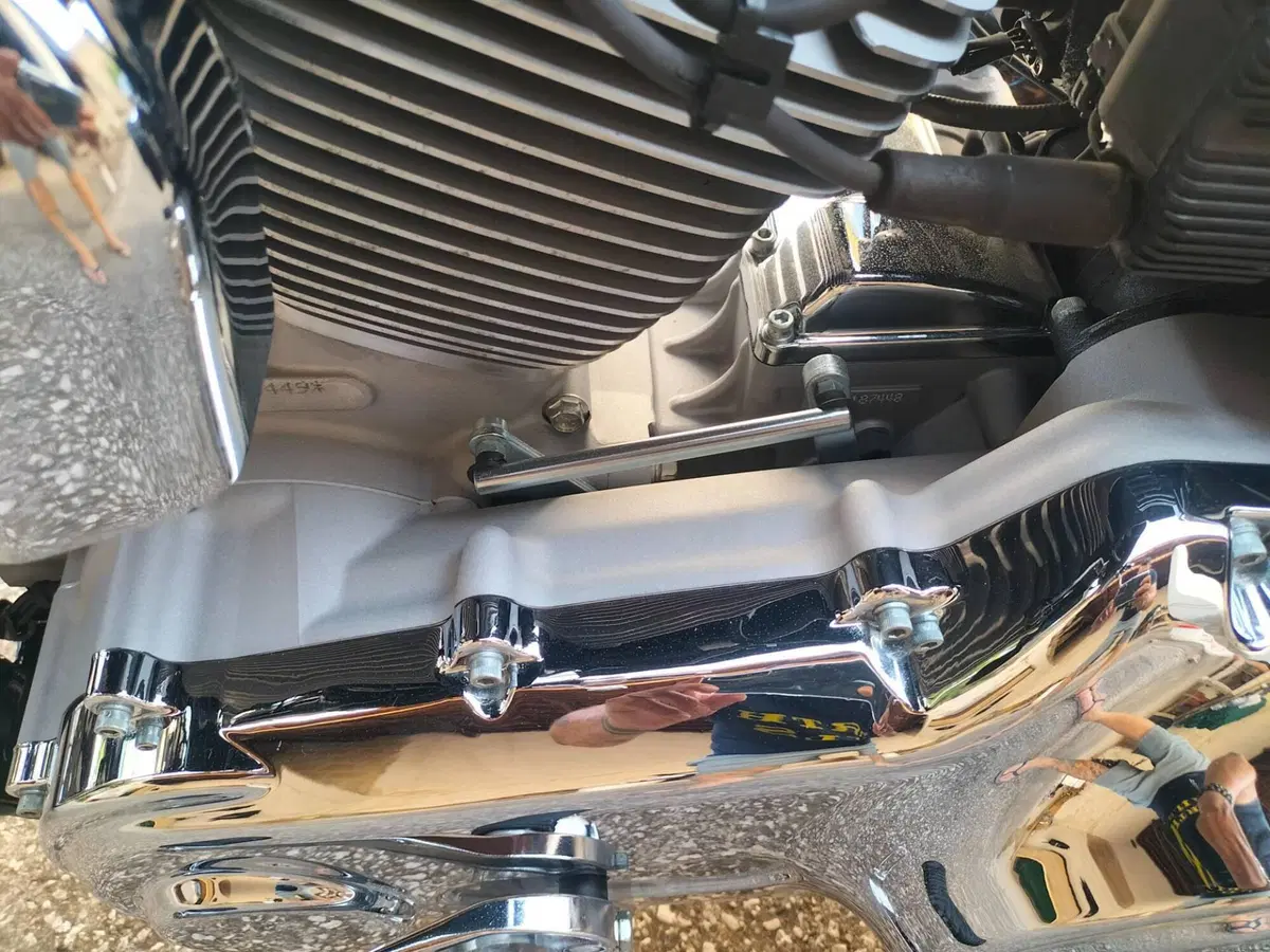 Harley-Davidson 1584 Super Glide Custom (2008 - 13) - FXDC (5)