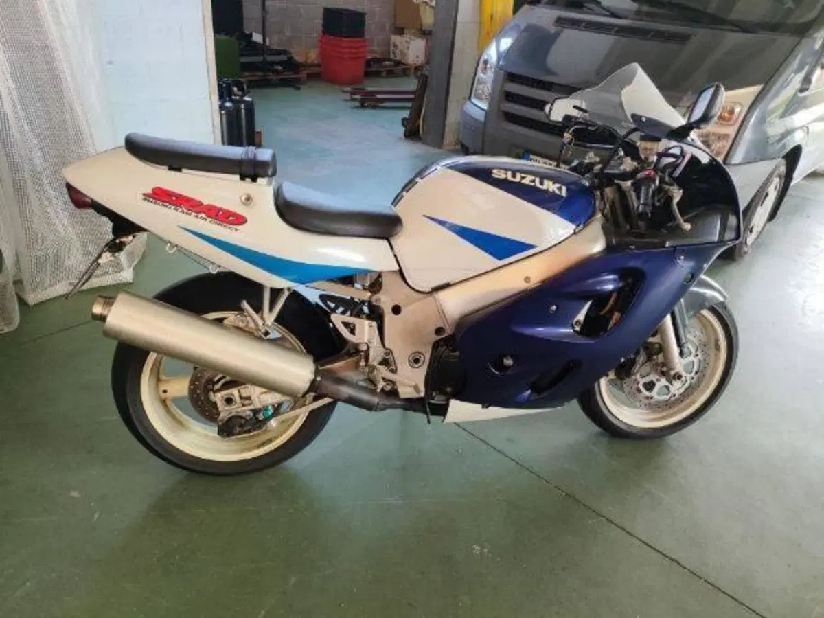 Suzuki GSX R 600 (1997 - 00)