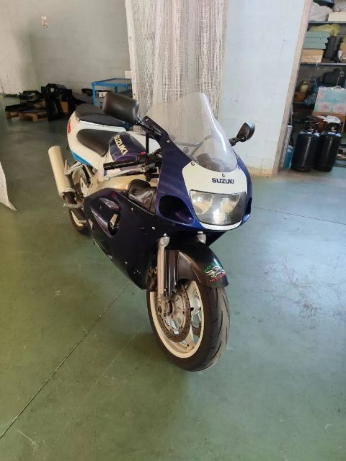 Suzuki GSX R 600 (1997 - 00) (2)