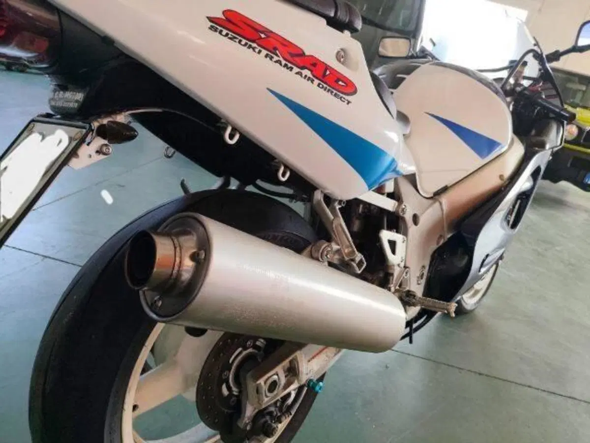 Suzuki GSX R 600 (1997 - 00) (6)