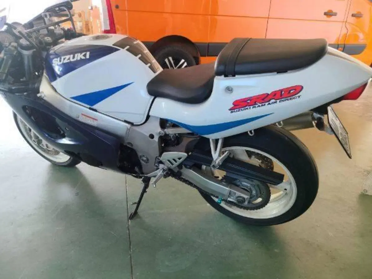 Suzuki GSX R 600 (1997 - 00) (7)