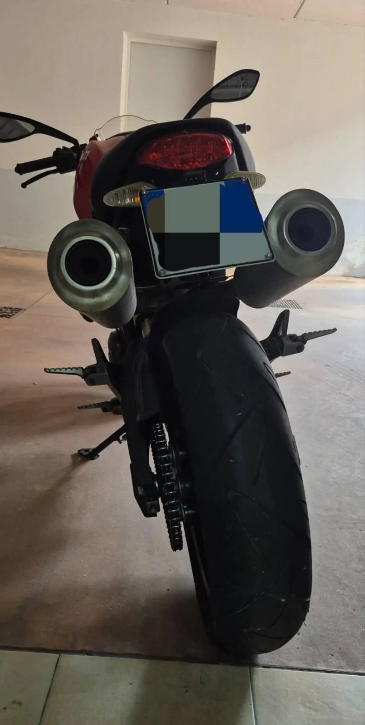 Ducati Monster 696 Plus (2007 - 14) (4)