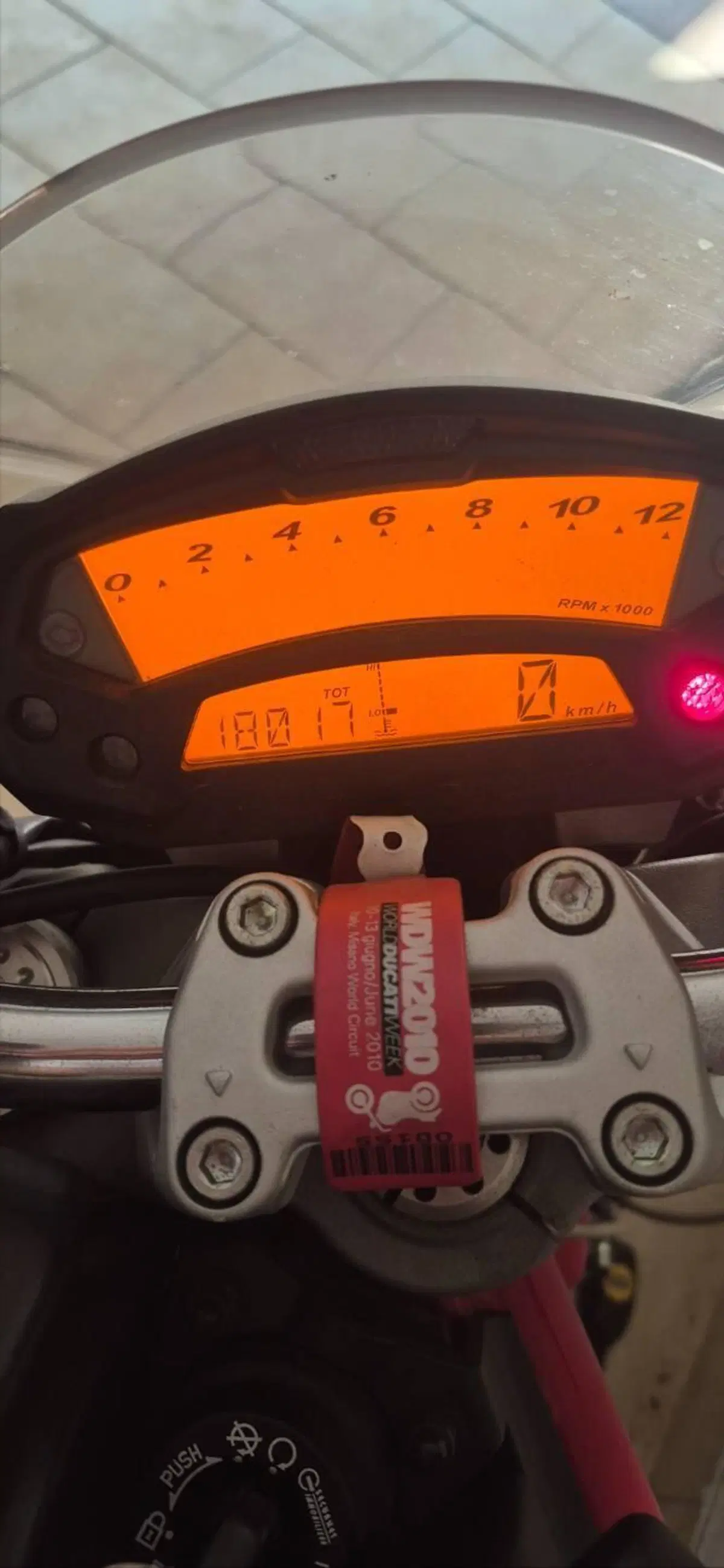 Ducati Monster 696 Plus (2007 - 14) (5)