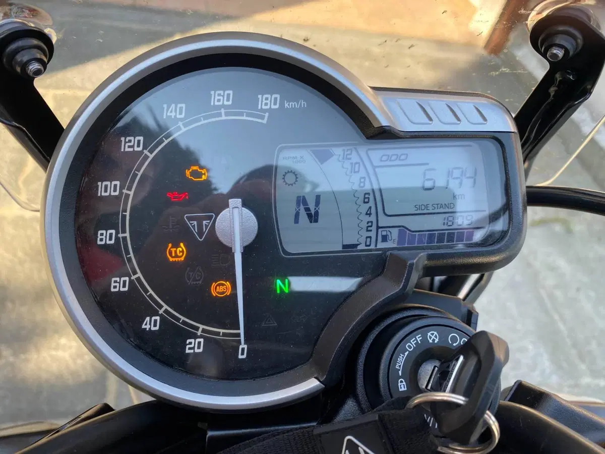 Triumph Scrambler 400 X (2024 - 26) (10)