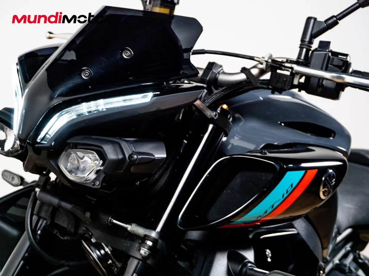 Yamaha MT-10 ABS (2016 - 17) (9)